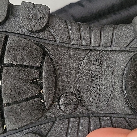 NORTHSIDE Frosty Insulated Winter Snow Boots. SIZE 11. - Picture 13 of 17
